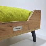 Лежанка для кошек и собак мелких и средних пород (коричневая / под дерево) 58см х 58см х 18см