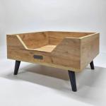 Лежанка для кошек и собак мелких и средних пород (коричневая / под дерево) 58см х 58см х 18см